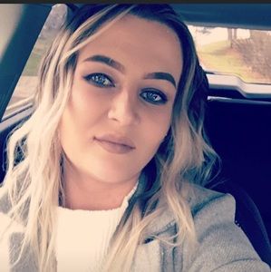Meet your Posher, Sharla
